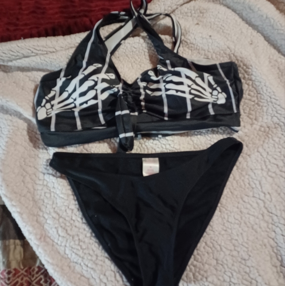 bathing suit - Picture 1 of 3